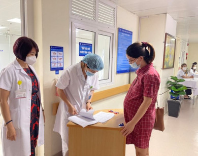 Hà Nội triển khai tiêm vaccine phòng Covid-19 cho phụ nữ mang thai từ 13 tuần