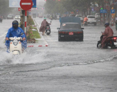 Bão số 5 suy yếu thành áp thấp nhiệt đới, mưa lớn từ Thanh Hóa - Quảng Ngãi