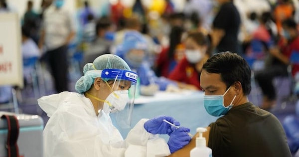 TP Hồ Chí Minh: Gần 65% người dân trên 18 tuổi đã tiêm 2 mũi vaccine phòng Covid-19