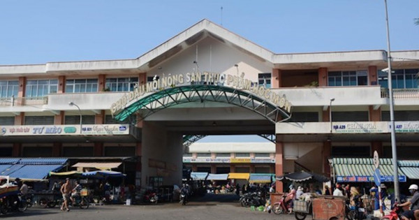 Yêu cầu xóa bỏ chợ tự phát xung quanh ba chợ đầu mối ở TP Hồ Chí Minh