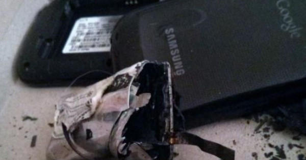 Nghệ An: Học sinh lớp 5 tử vong do điện thoại phát nổ trong lúc học online