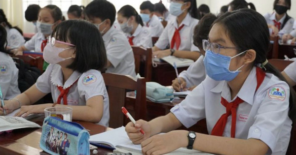 TP Hồ Chí Minh: Đề xuất cho học sinh khối 9 và 12 đi học trực tiếp từ tháng 12