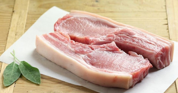 Những người nào không nên ăn nhiều thịt lợn?