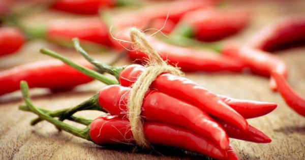 9 tác dụng phụ nguy hiểm khi ăn ớt cay bạn nên biết