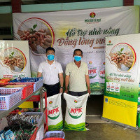 Phân bón Cà Mau đồng hành cùng nông dân trồng thanh long
