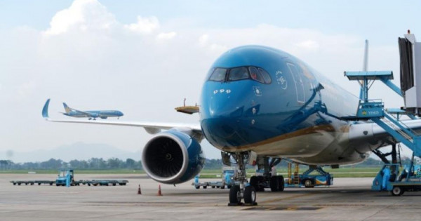 Bộ Giao thông Vận tải được chủ động quyết định nối lại chuyến bay thương mại quốc tế
