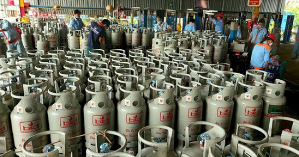 Giá gas tháng 1/2022 giảm 8.000 - 10.000 đồng/bình 12kg