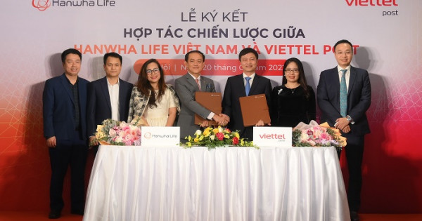 Hanwha Life Việt Nam và Viettel post chính thức ký kết thỏa thuận hợp tác phân phối bảo hiểm