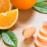 Bổ sung vitamin C đúng cách trong mùa dịch