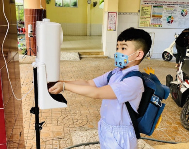 TP Hồ Chí Minh: Hỗ trợ 50.000 kit test nhanh Covid-19 cho trường công lập