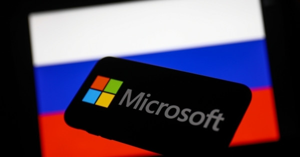 Microsoft, Samsung dừng bán hàng tại Nga