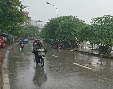 Dự báo thời tiết ngày 23/3/2022: Hà Nội mưa to, trời rét