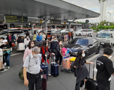Sân bay Tân Sơn Nhất thiếu 1.100 lượt taxi/ngày phục vụ hành khách dịp lễ 30/4