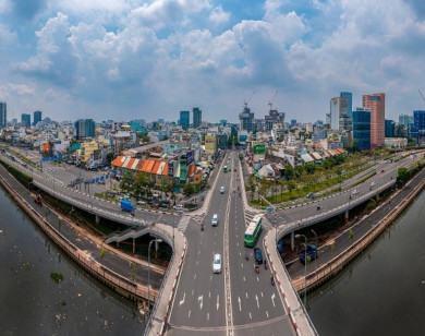 TP Hồ Chí Minh: Phân luồng giao thông, thông xe đường song hành Võ Văn Kiệt