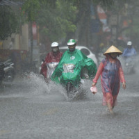 Dự báo thời tiết ngày 8/6/2022: Hà Nội có mưa rào và dông, cục bộ có mưa to