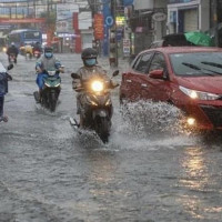 Dự báo thời tiết ngày 9/6/2022: Hà Nội tiếp tục có mưa to