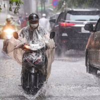 Dự báo thời tiết ngày 14/6/2022: Hà Nội có mưa rất to kèm lốc sét và gió giật mạnh