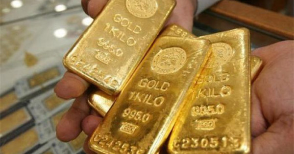 Giá vàng ngày 4/7/2022: Đúng như dự báo, giá vàng quay đầu giảm 