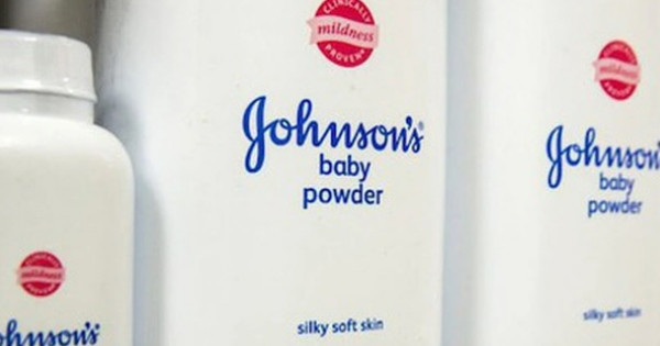 Johnson & Johnson dừng bán phấn rôm trẻ em có bột talc trên toàn cầu