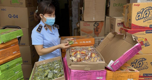 Hà Nội: Thu giữ gần 11.000 bánh Trung Thu không rõ nguồn gốc