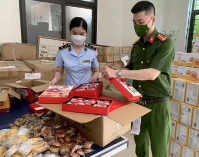 Hà Nội: Phát hiện hơn 4.700 chiếc bánh Trung thu không rõ nguồn gốc xuất xứ