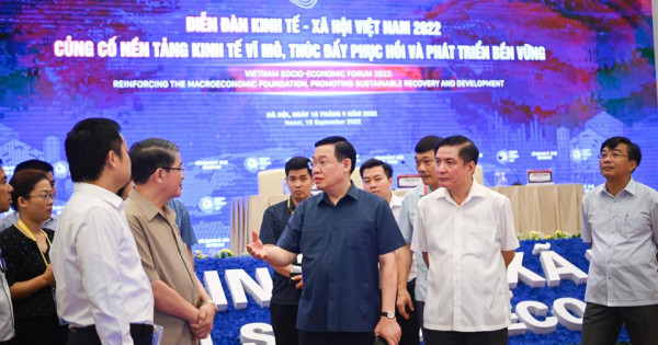 Khai mạc Diễn đàn Kinh tế - Xã hội Việt Nam 2022