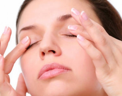 3 tác dụng của massage mắt