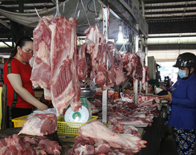 Tiêu dùng trong tuần (từ 3-9/10/2022): Giá thịt heo tăng đến 10.000 đồng/kg