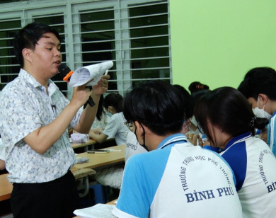Cậu bé từng nương nhờ cửa chùa và nghị lực phi thường giúp chạm đến giấc mơ nghề giáo