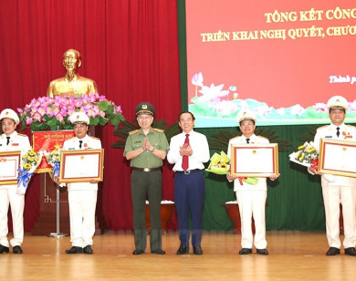 Công an TP Hồ Chí Minh: Nhiều cá nhân, tập thể được tặng thưởng những phần thưởng cao quý