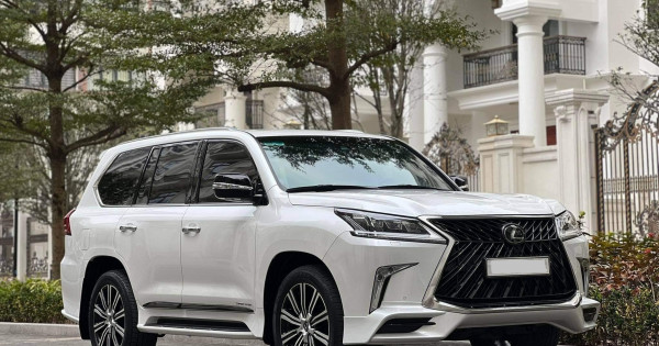 Giá xe ô tô Lexus tháng 2/2023: Dao động từ 2,1 - 9,2 tỷ đồng