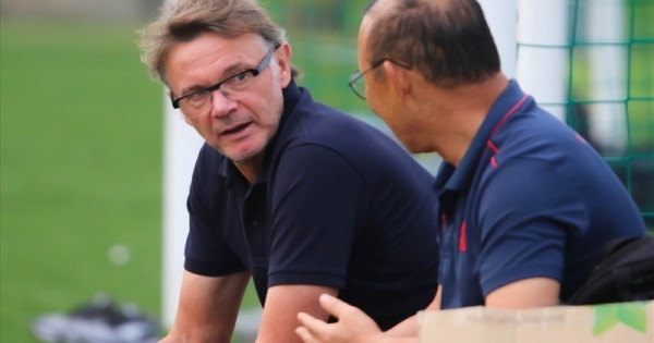 Ông Philippe Troussier chính thức làm huấn luyện viên trưởng đội tuyển Việt Nam