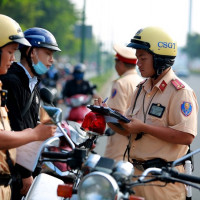 Quyền giám sát của Nhân dân đối với hoạt động của Cảnh sát giao thông - Hiểu đúng để tránh 