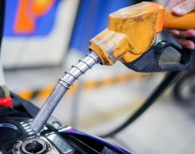 Bộ Tài chính điều chỉnh một số khoản phí định mức trong giá cơ sở xăng dầu