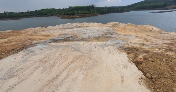 Hồ Cầu 38 đang bị “bức tử”, Chính quyền Bình Phước cần sớm vào cuộc