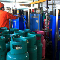 Từ hôm nay, giá gas giảm 16.000 đồng/bình 12kg