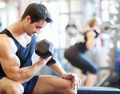 Tại sao tập luyện thường xuyên vẫn mất cơ bắp?