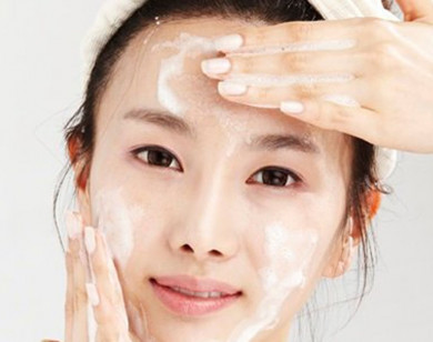 Những điều cần lưu ý khi trang điểm cho da mụn