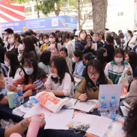Hà Nội: Gần 20.000 học sinh, phụ huynh tham gia ngày hội tư vấn tuyển sinh 2023