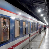 Đường sắt giảm giá từ 10% đến 15% khi khách mua vé tàu nguyên phòng, nguyên toa