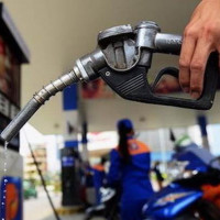 Giá xăng dầu đồng loạt giảm mạnh từ 15 giờ chiều nay
