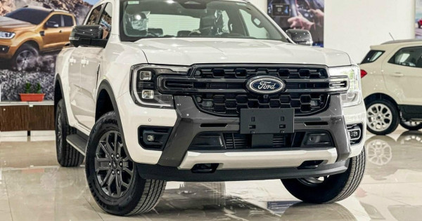 Giá xe ô tô Ford tháng 4/2023: Dao động từ 603 triệu đến 2,4 tỷ đồng