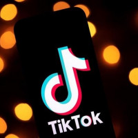 TikTok có nội dung phản cảm, vi phạm pháp luật Việt Nam