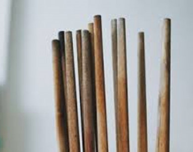 Cách làm sạch đũa gỗ bị mốc đơn giản mà hiệu quả
