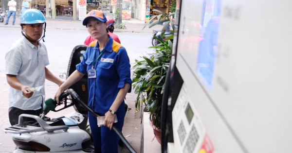 Bất ổn “miếng bánh” lợi nhuận xăng dầu