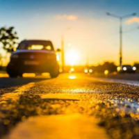 Cần lưu ý điều gì khi lái xe trong mùa hè nắng nóng?