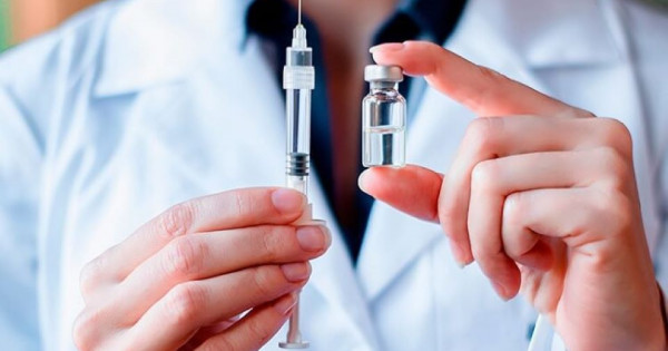 Những nhóm đối tượng tiêm chủng vaccine bắt buộc