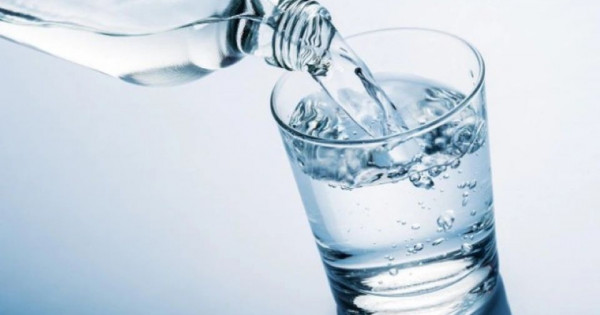 4 thói quen khi uống nước gây hại cho cơ thể