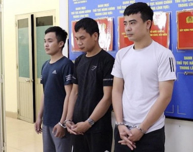 Công an TP Hồ Chí Minh bắt giữ nhóm cho vay “nặng lãi” từ thông tin tờ rơi