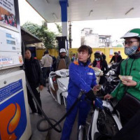 Giá xăng tiếp tục giảm hơn 1.000 đồng/lít vào ngày mai?